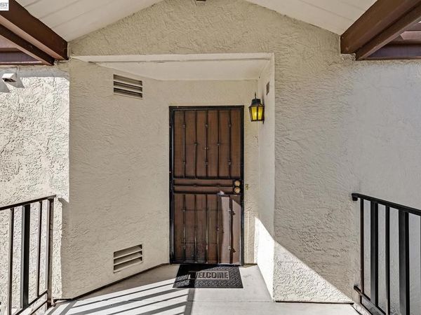 21117 Gary Dr, Unit 217, Hayward, CA 94546