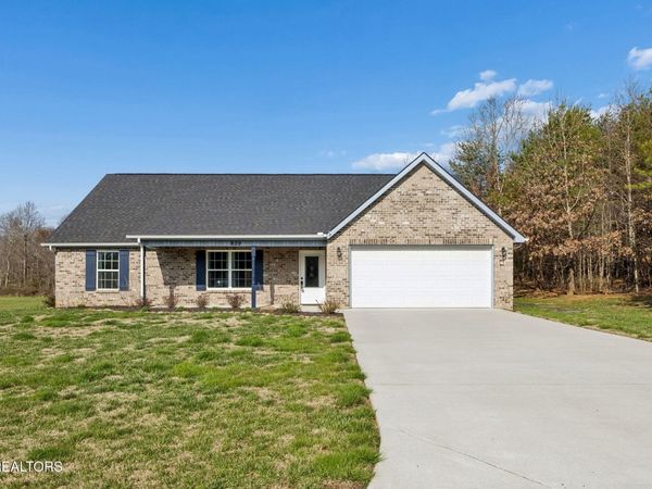 939 Shady Creek Rd, Maryville, TN 37801