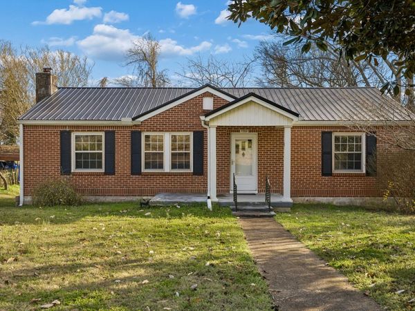 1022 Rolling Fields Cir, Columbia, TN 38401