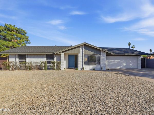 709 N LINDEN Circle, Mesa, AZ 85203