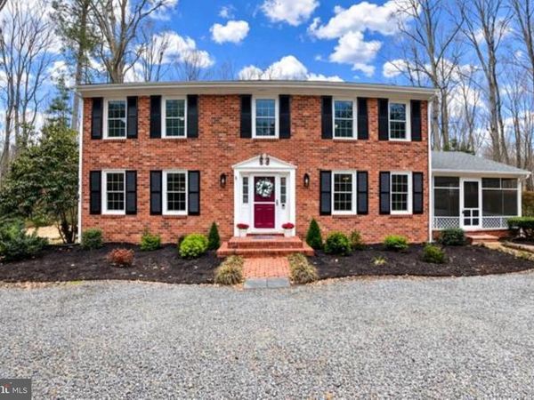 290 MONROE STREET, MONTROSS, VA 22520