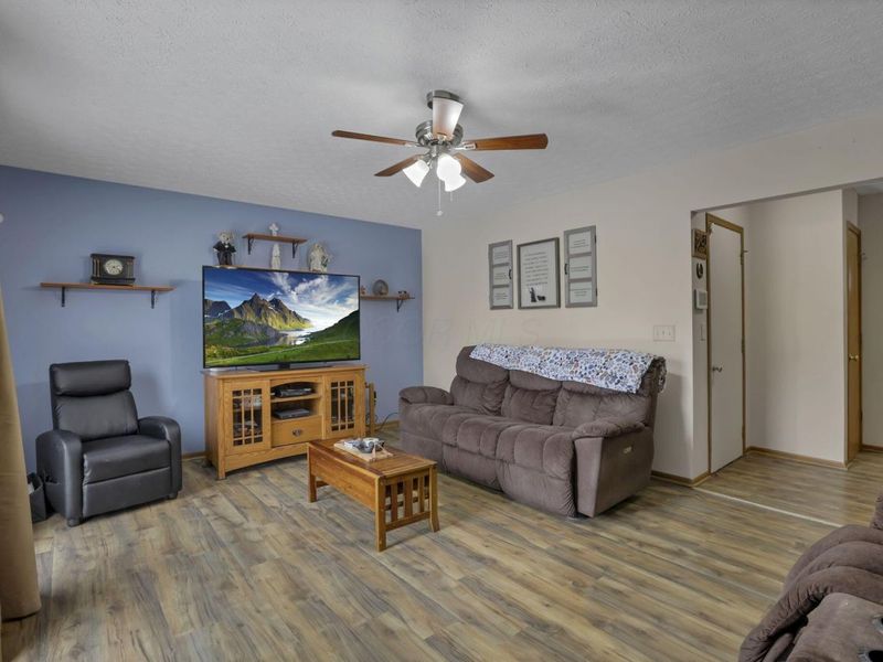 7010 Weurful Drive, Canal Winchester, OH 43110 Photo 9