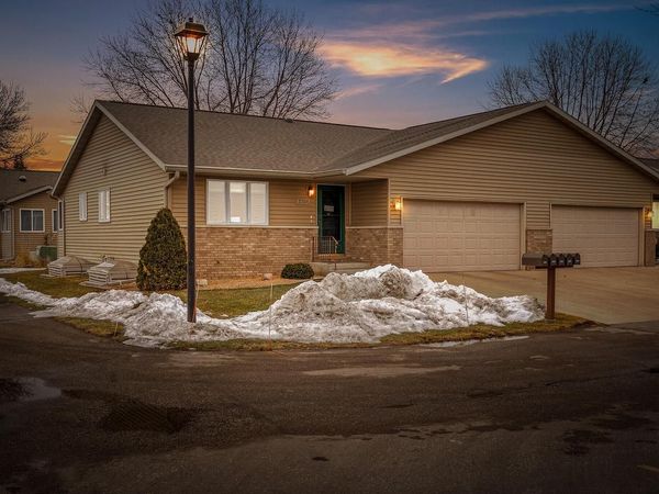 3301 Rosehill PLACE, La Crosse, WI 54601