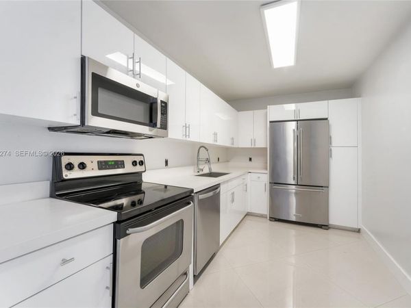 401 69th St, Unit 913, Miami Beach, FL 33141