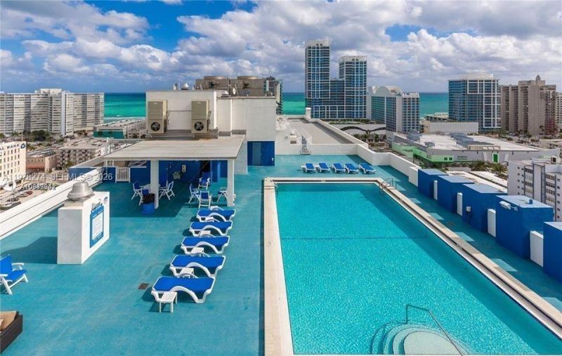 401 69th St, Unit 913, Miami Beach, FL 33141 Photo