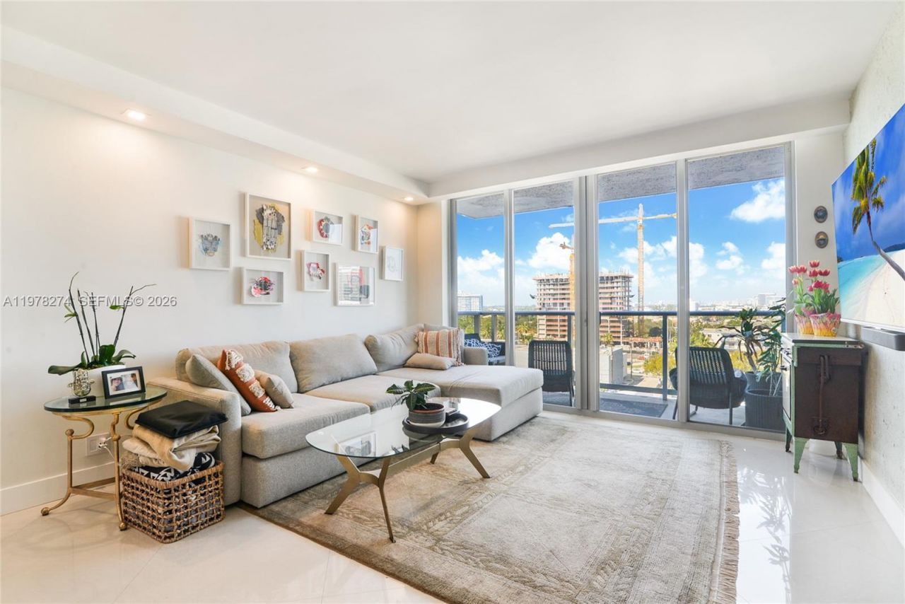 401 69th St, Unit 913, Miami Beach, FL 33141 Photo