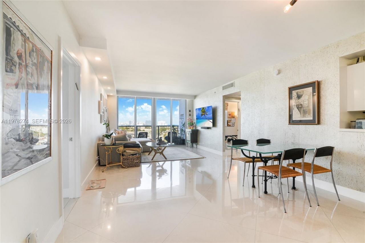 401 69th St, Unit 913, Miami Beach, FL 33141 Photo