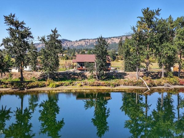 530 Cottonwood Dr , St. Maries, ID 83861