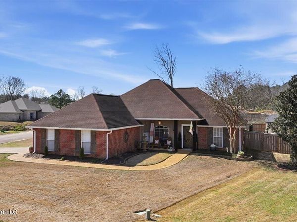 522 Patrick Farms Drive, Pearl, MS 39208