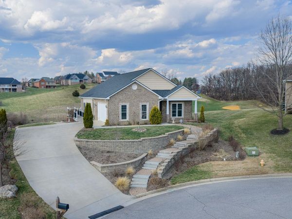 45 Fairway CT , Daleville, VA 24083