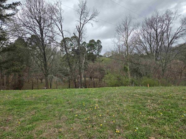 3415 S OUTLET RD, Memphis, TN 38109