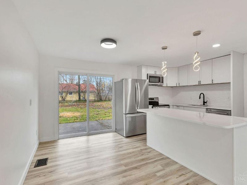 8719 Hood Court, Mount Healthy, OH 45231 Photo 10