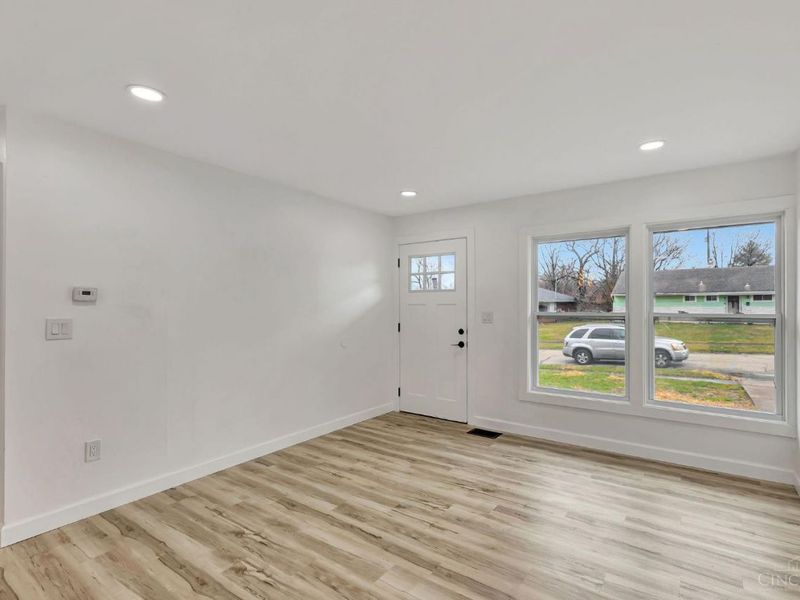 8719 Hood Court, Mount Healthy, OH 45231 Photo 5