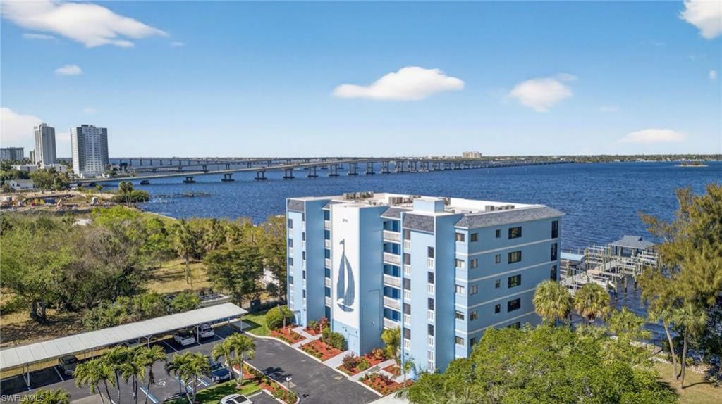 2711 1st St, Unit 203, Fort Myers, FL 33916 Photo