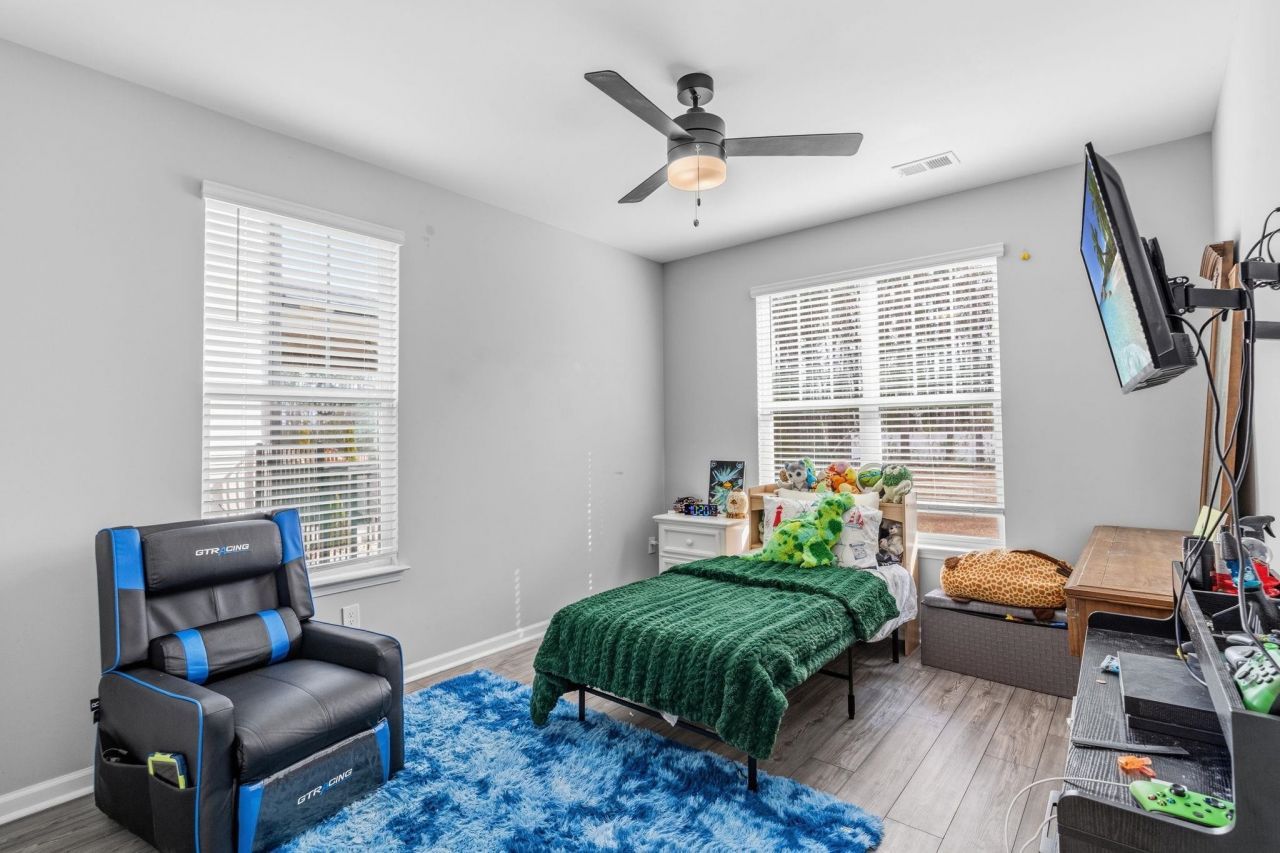 140 Azure Loop  Photo 15