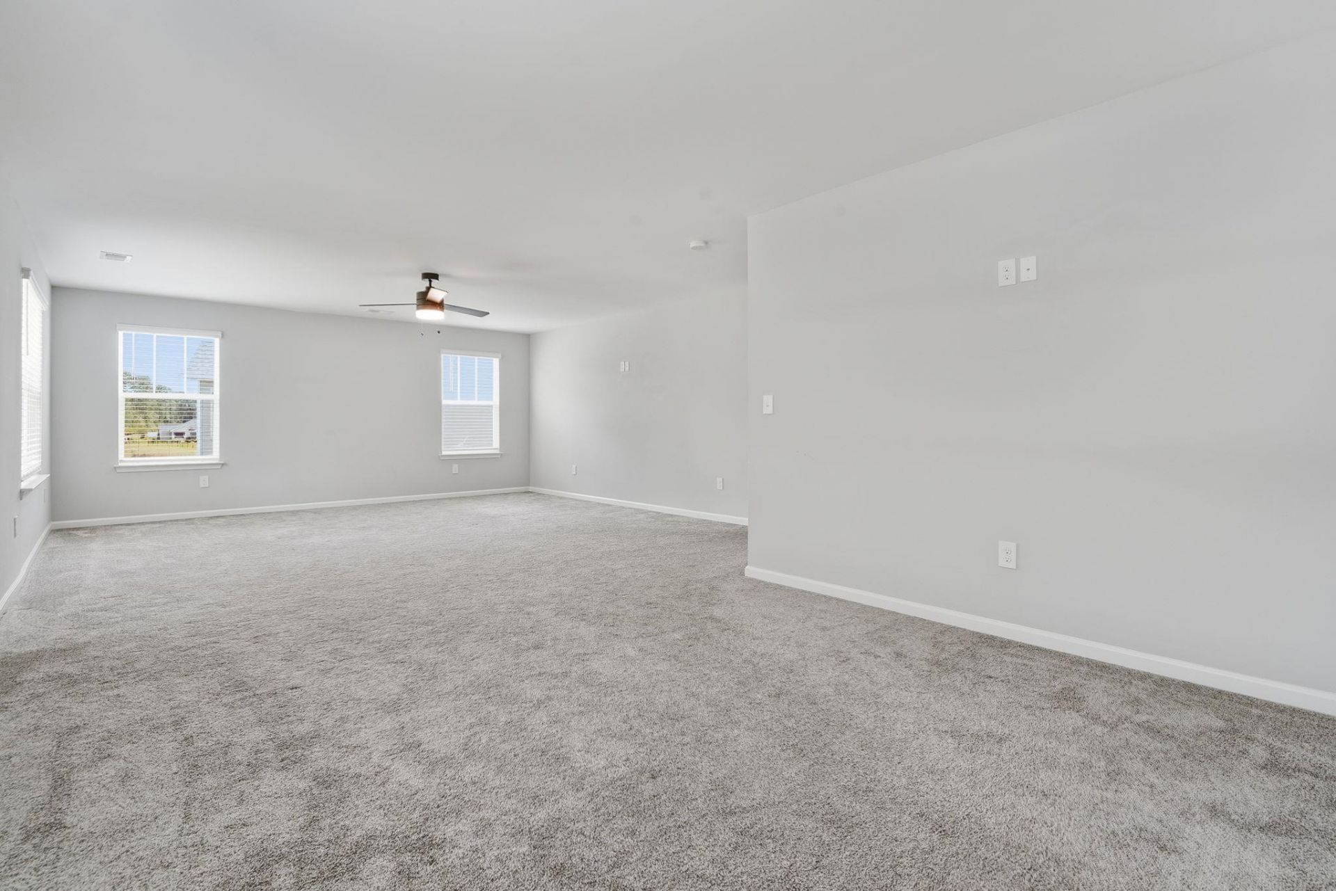 140 Azure Loop Photo 18