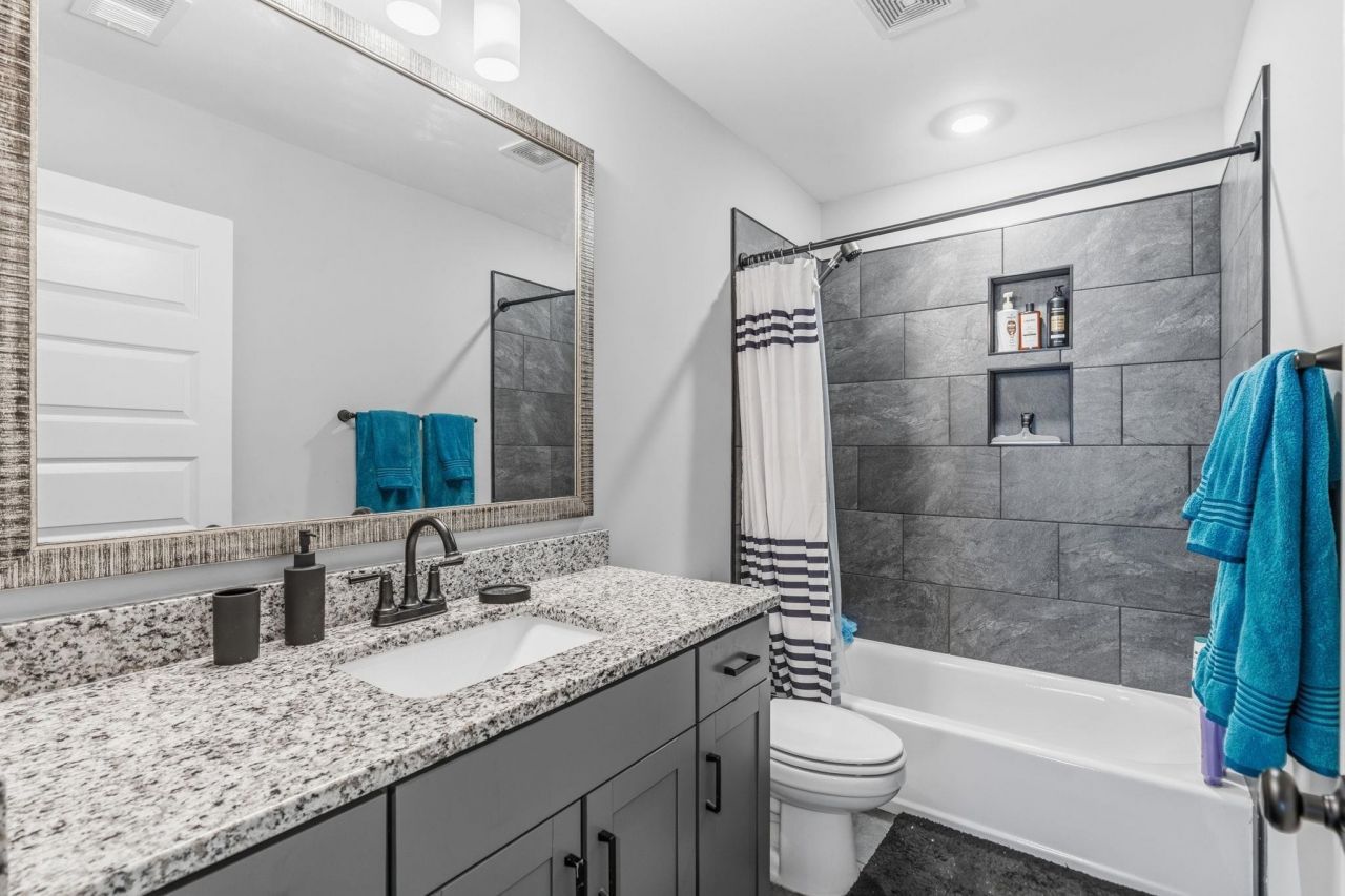 140 Azure Loop  Photo 21