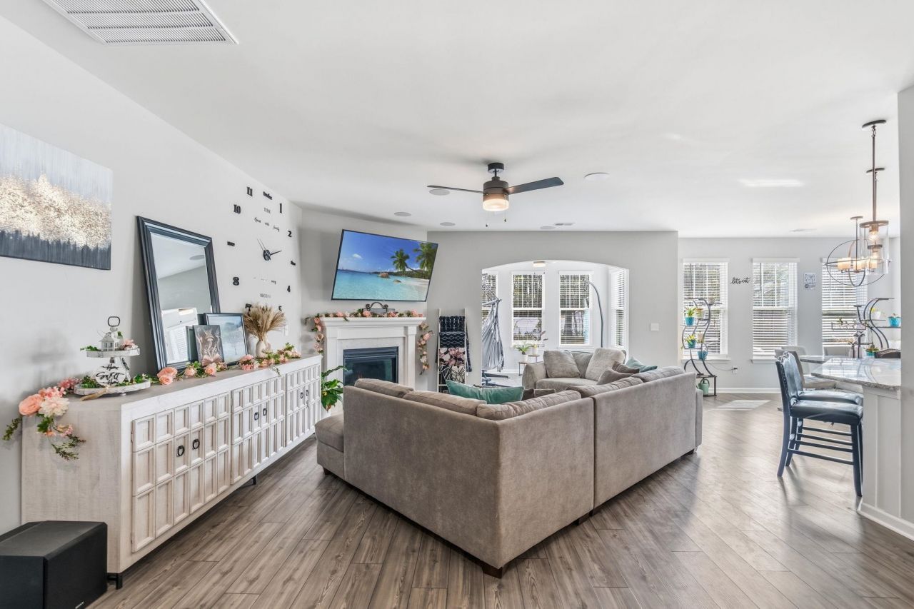 140 Azure Loop  Photo 5