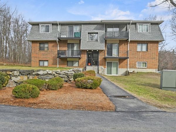 176 Maple Ave, Unit 4-6, Rutland, MA 01543