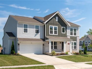 766 Hunters Run Drive, Brookville, OH 45309