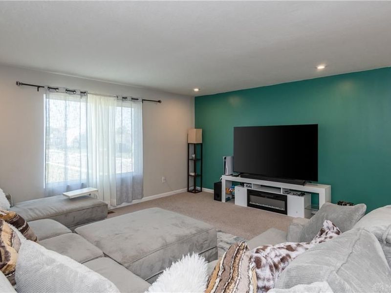 766 Hunters Run Drive, Brookville, OH 45309 Photo 20