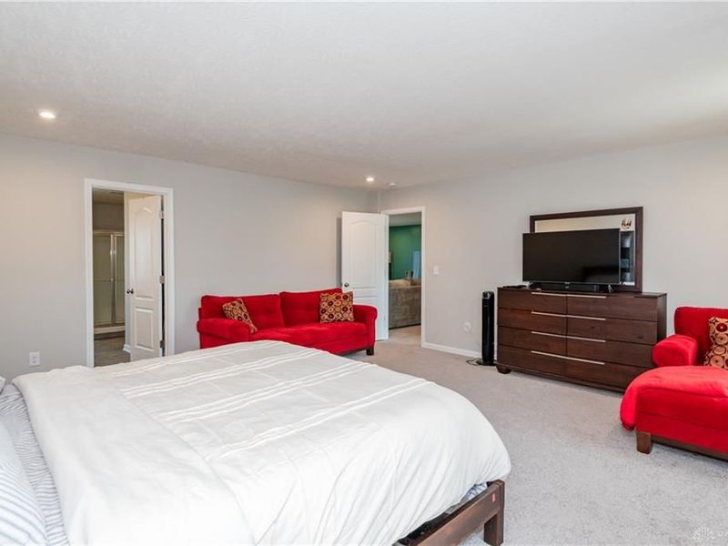 766 Hunters Run Drive, Brookville, OH 45309 Photo 23