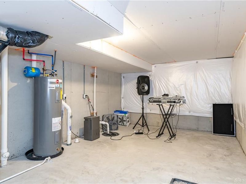 766 Hunters Run Drive, Brookville, OH 45309 Photo 41