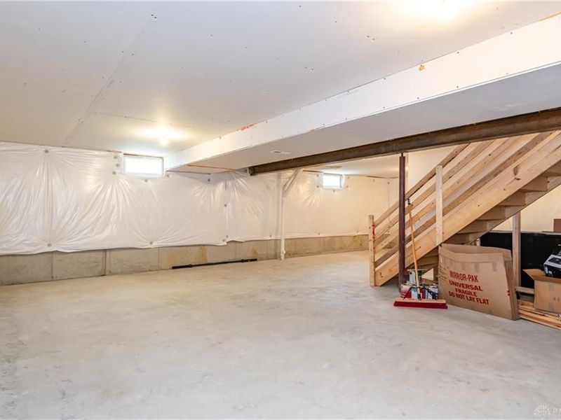 766 Hunters Run Drive, Brookville, OH 45309 Photo 42