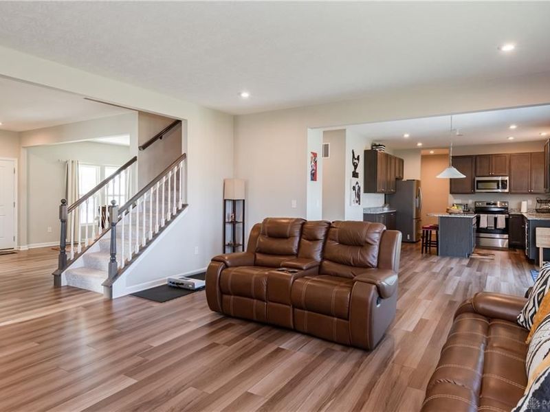 766 Hunters Run Drive, Brookville, OH 45309 Photo 9