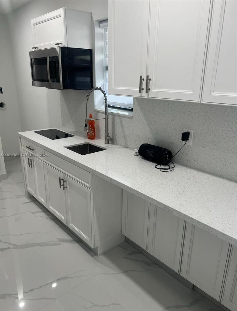 1801 NW 42nd St , Oakland Park, FL 33309 Photo