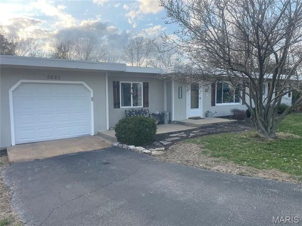 5625 Circle Drive, High Ridge, MO 63049