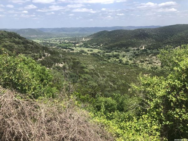 166 Walden Ridge, Tarpley, TX 78883