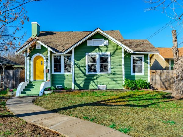 1819 W Woodlawn Ave, San Antonio, TX 78201