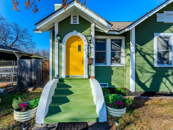 1819 W Woodlawn Ave, San Antonio, TX 78201