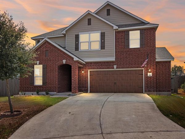 420 Conestoga DR, Kyle, TX 78640