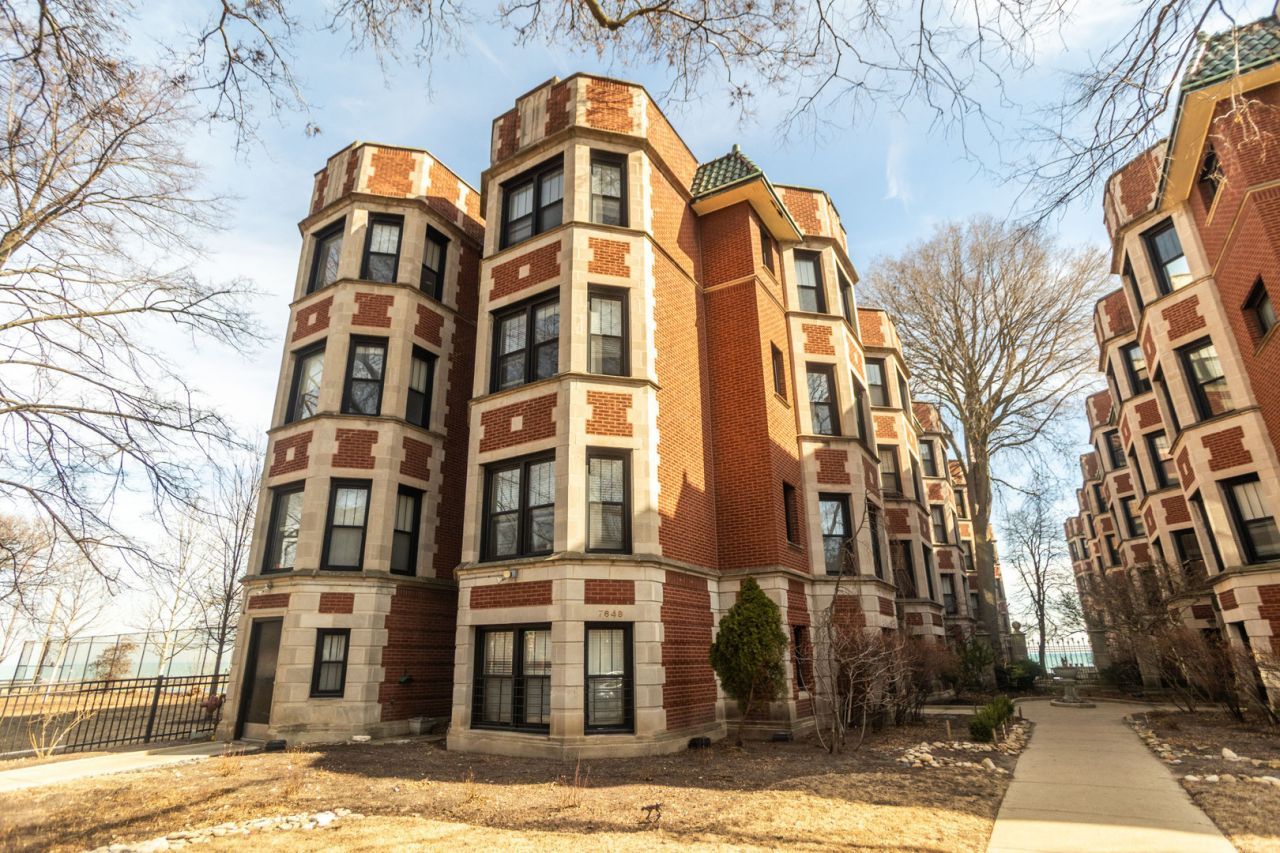 7649 N Eastlake Terrace, Unit 1B, Chicago, IL 60626 Main Photo