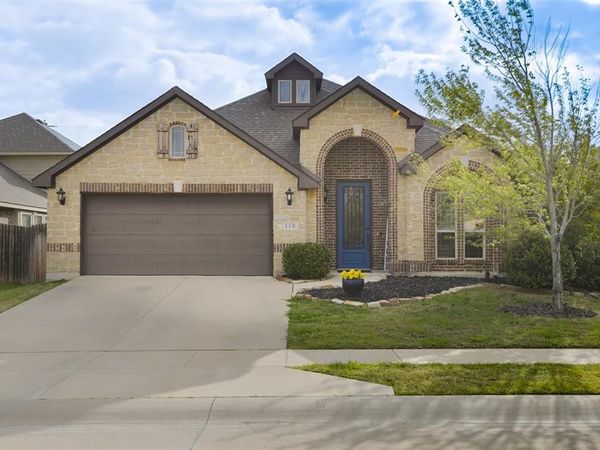 118 Gateway Drive, Alvarado, TX 76009