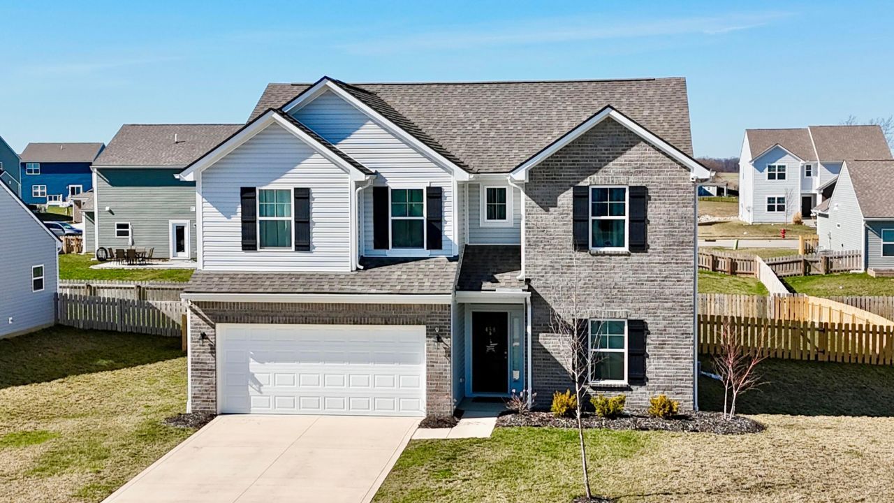 458 Quincy Circle , London, OH 43140 Main Photo