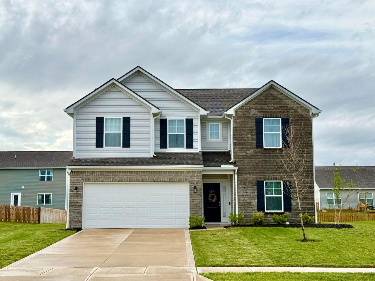 458 Quincy Circle , London, OH 43140 Main Photo