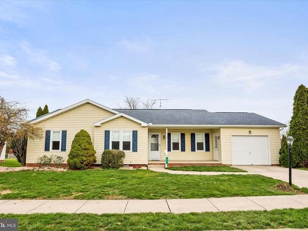 24 ASHFIELD DRIVE, LITTLESTOWN, PA 17340