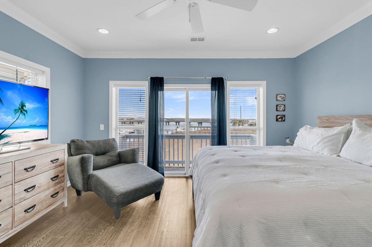 118 W 2nd Street Photo 11