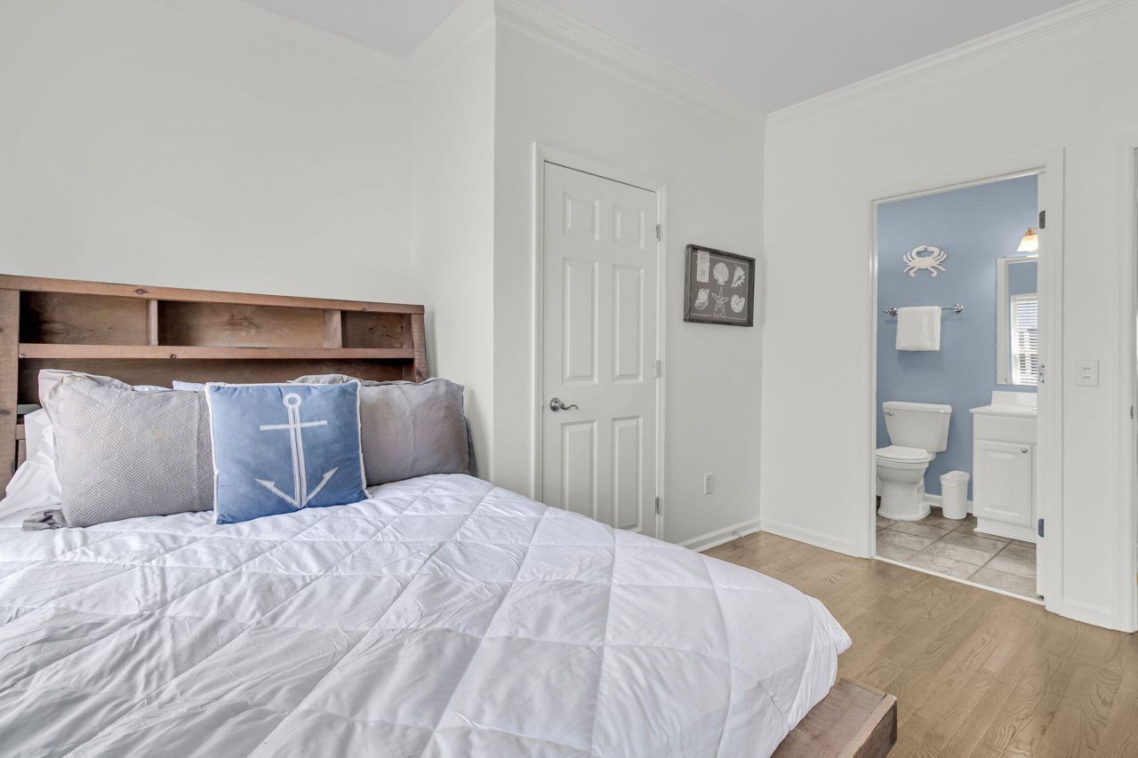 118 W 2nd Street Photo 18