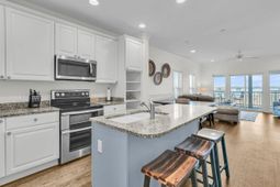 118 W 2nd Street photo 4