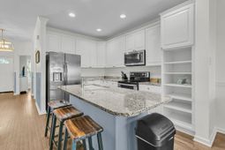 118 W 2nd Street photo 4