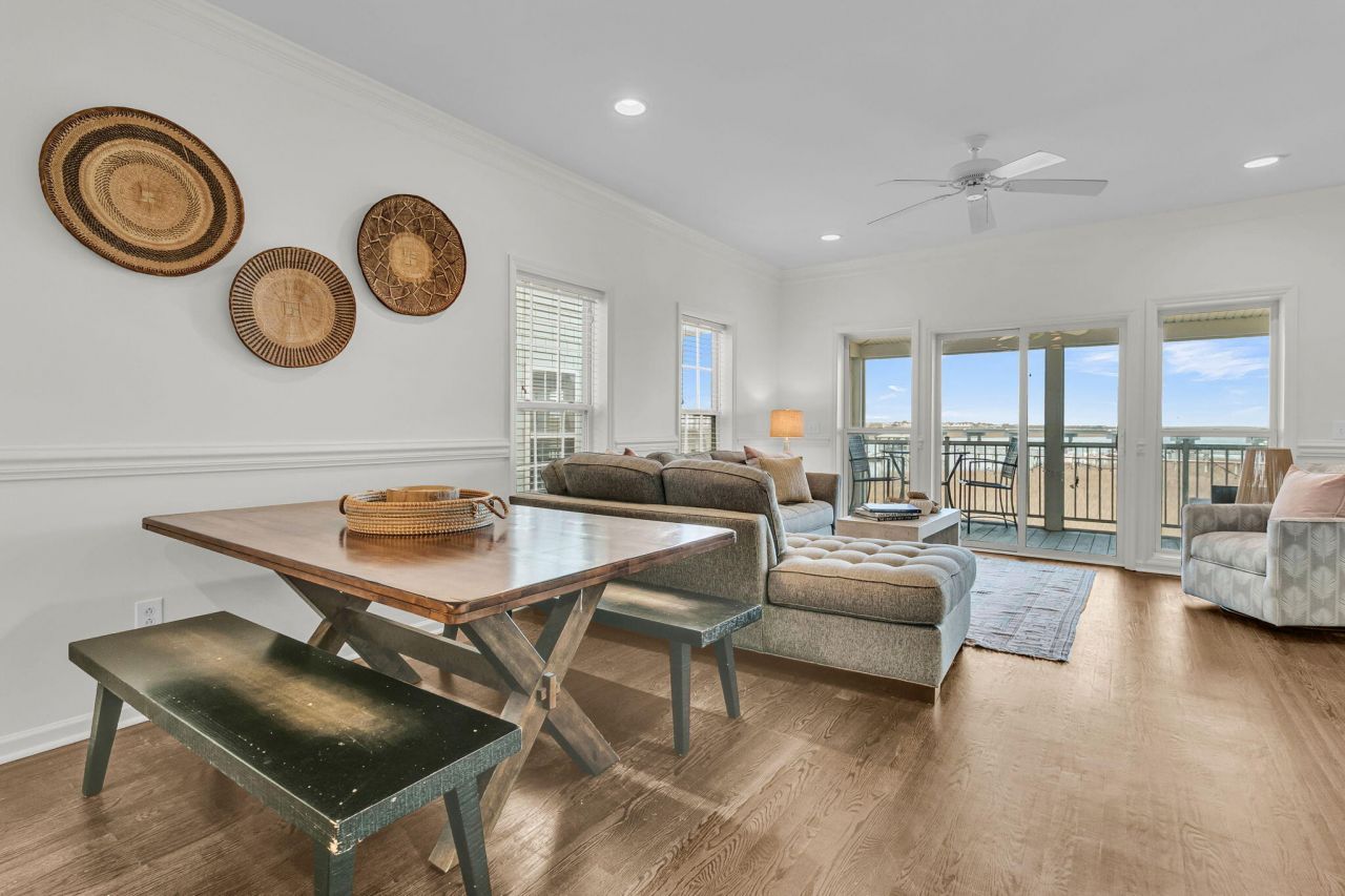 118 W 2nd Street Photo 7