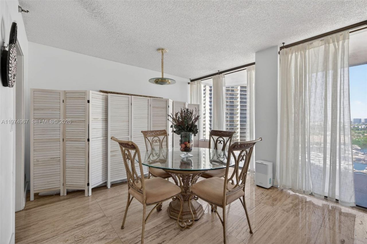 19355 Turnberry Way , Unit 17C, Aventura, FL 33180 Photo