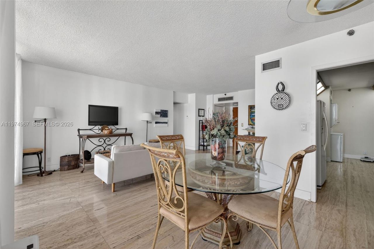 19355 Turnberry Way , Unit 17C, Aventura, FL 33180 Photo