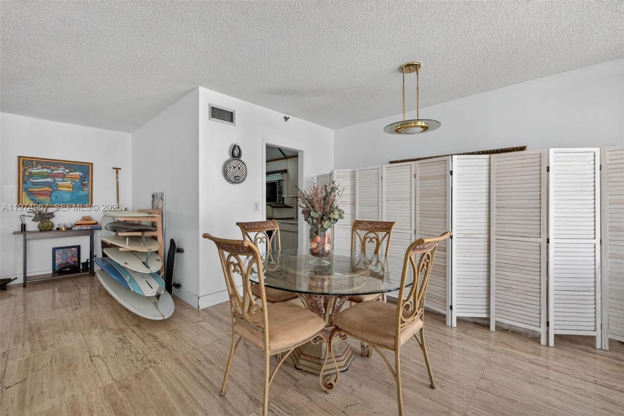 19355 Turnberry Way , Unit 17C, Aventura, FL 33180 Photo