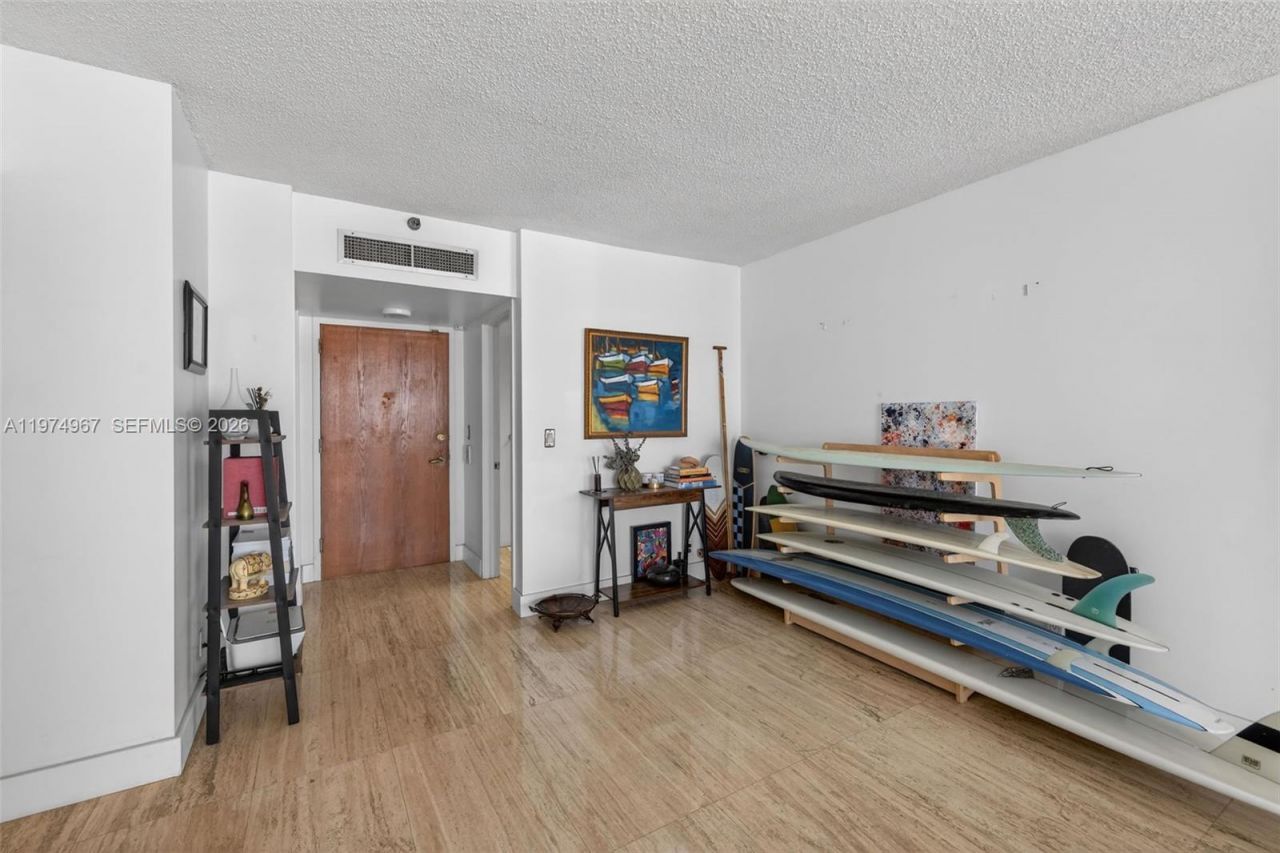 19355 Turnberry Way , Unit 17C, Aventura, FL 33180 Photo