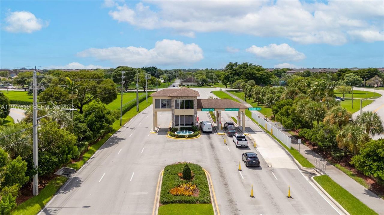 1101 SW 128th Ter, Unit 204C, Pembroke Pines, FL 33027 Photo